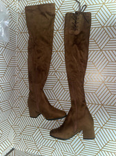 Stivali alti alla coscia